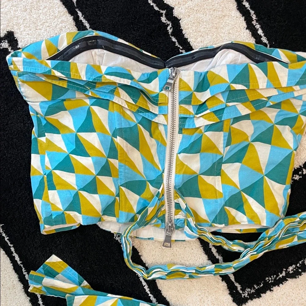 Marissa Webb Gorgous Geometric Crop Top - Picture 4 of 6